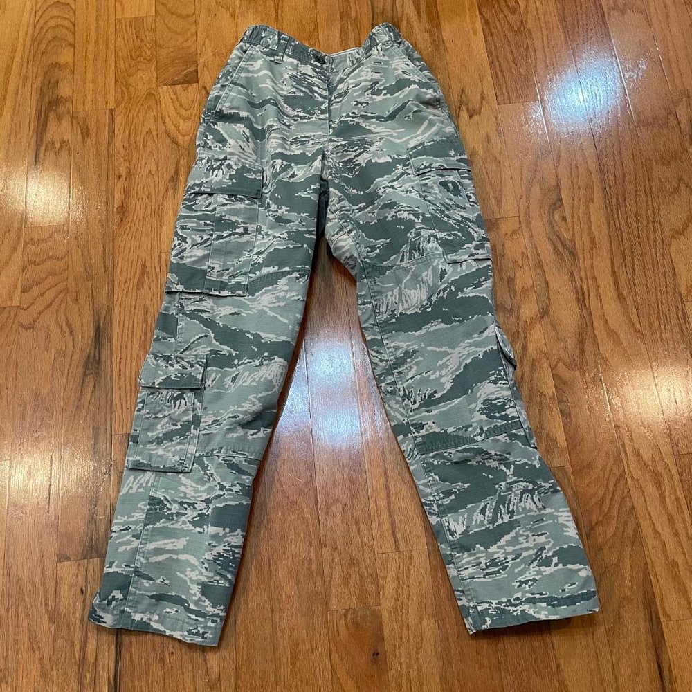 Military Camouflage Cargo Women Size 8 Short Trousers Hunting - Picture 3 of 11